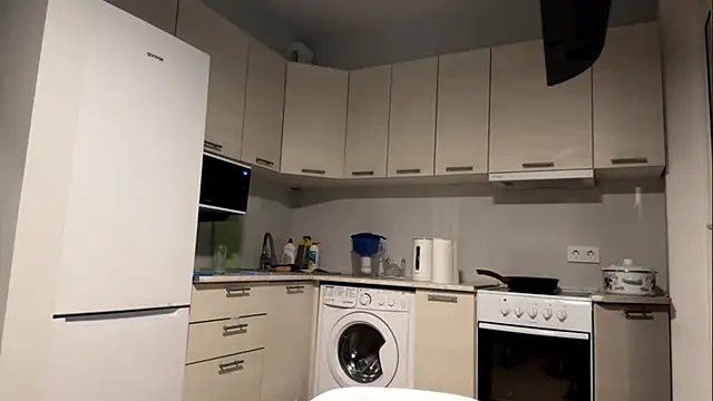 Denni Spilber online show from 11-02-25, 03:25