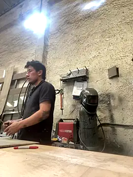 True Di online show from 11-29-25, 04:10