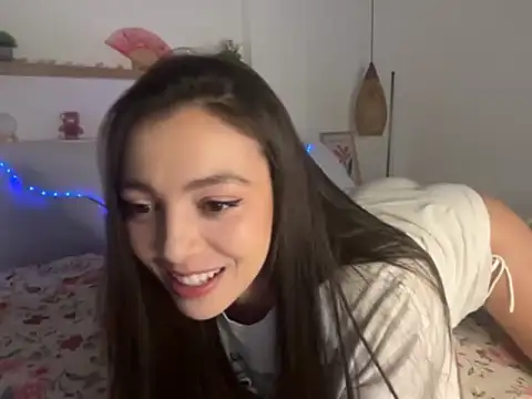 Snapshot of keirasworld chatting on 01-07-26, 12:24 keirasworld online show from 01-07-26, 12:24