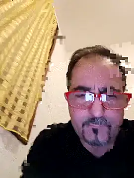 Snapshot of max_im69 chatting on 11-13-25, 04:06 max im69 online show from 11-13-25, 04:06