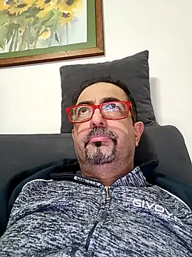 Snapshot of max_im69 chatting on 12-20-25, 09:00 max im69 online show from 12-20-25, 09:00