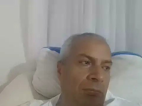 Snapshot of ALFRERM chatting on 09-10-25, 02:11 ALFRERM online show from 09-10-25, 02:11