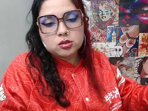 Curvy-Queen online show from 09-18-25, 01:18