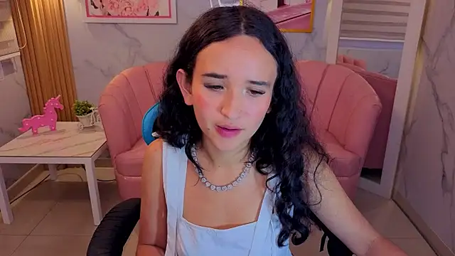 bella vibess s online show from 06-18-26, 09:14