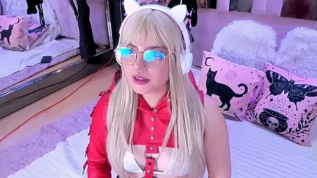 BizzyNoar online show from 12-16-25, 04:50