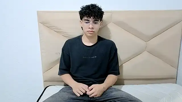 LittleKei online show from 09-19-25, 02:46