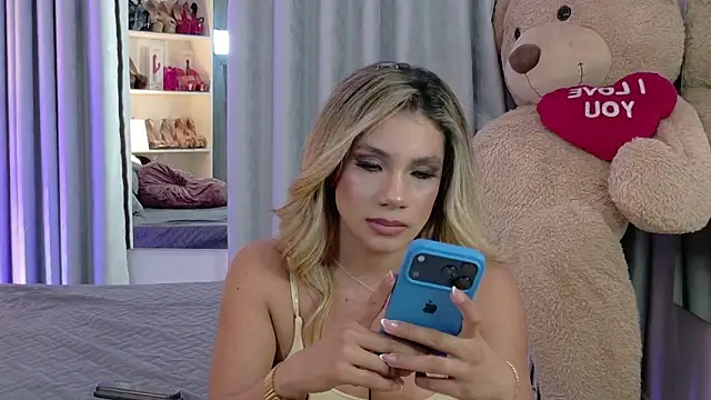 NicoleArmani online show from 05-08-26, 08:03