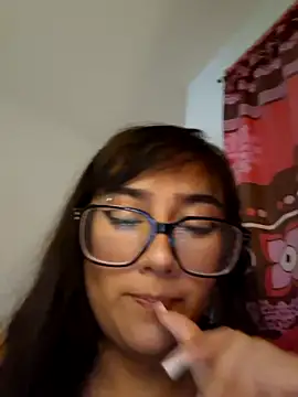 Snapshot of Delycom chatting on 09-24-25, 07:01 Delycom online show from 09-24-25, 07:01