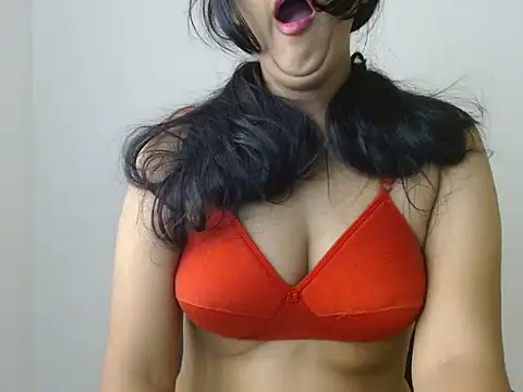 priya 022 online show from 10-01-25, 03:45