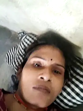 Snapshot of Love_bhabi chatting on 10-12-25, 07:40 Love bhabi online show from 10-12-25, 07:40