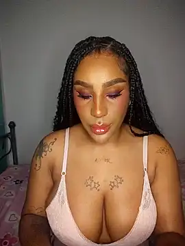 Queen Amara online show from 04-30-26, 03:57