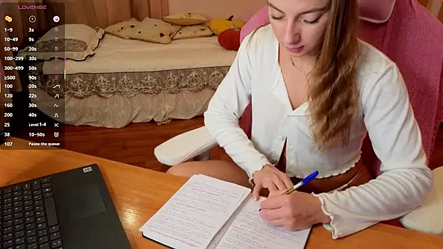 Naughty Bunny  online show from 10-30-25, 02:46