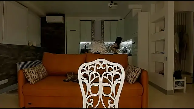 Snapshot of strawbery_Dolly chatting on 10-22-25, 08:19 strawbery Dolly online show from 10-22-25, 08:19