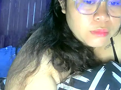 Snapshot of Abby0516 chatting on 09-19-25, 11:27 Abby0516 online show from 09-19-25, 11:27