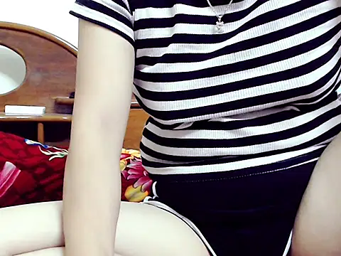 Ami 8x online show from 10-09-25, 03:32