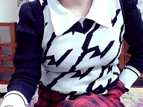 Ami 8x online show from 11-18-25, 02:21