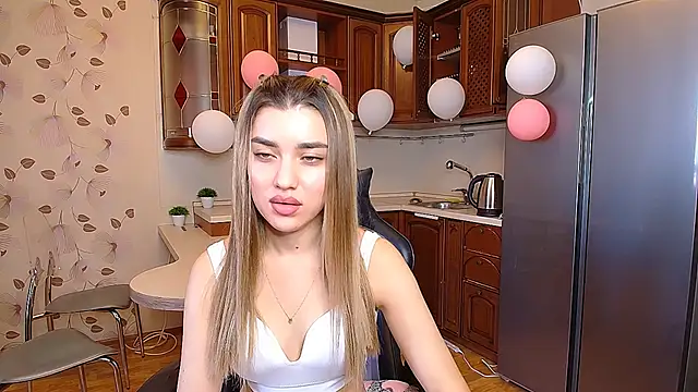 Snapshot of MaryamXSX chatting on 09-11-25, 05:07 MaryamXSX online show from 09-11-25, 05:07