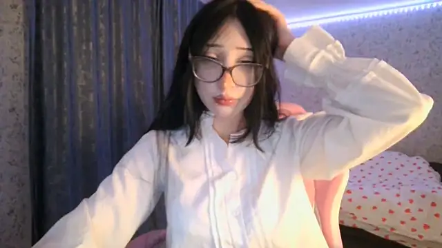 KeicyKlark online show from 10-23-25, 06:06