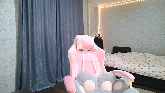 KeicyKlark online show from 11-05-25, 06:08