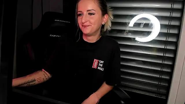 Snapshot of Lyra_XX chatting on 03-02-26, 09:10 Lyra XX online show from 03-02-26, 09:10