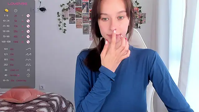 Snapshot of _Alissaa chatting on 10-01-25, 02:12  Alissaa online show from 10-01-25, 02:12