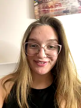 Bellatrisssaa online show from 11-16-25, 04:12