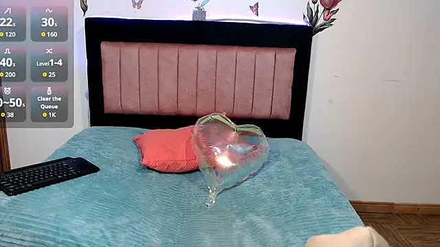 Valeryxs online show from 11-25-25, 08:53