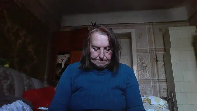 Snapshot of AnnaLive570 chatting on 10-12-25, 10:47 AnnaLive570 online show from 10-12-25, 10:47