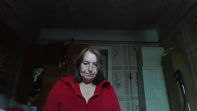 Snapshot of AnnaLive570 chatting on 10-15-25, 11:21 AnnaLive570 online show from 10-15-25, 11:21