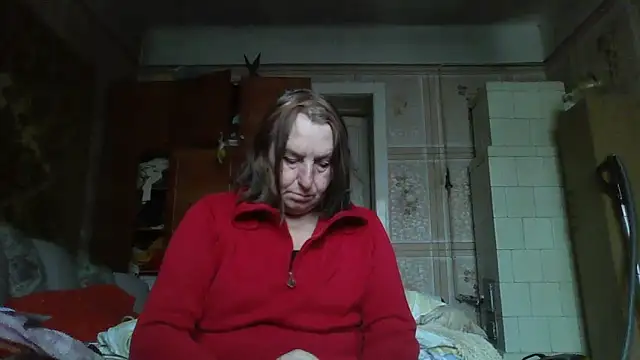 Snapshot of AnnaLive570 chatting on 10-18-25, 09:10 AnnaLive570 online show from 10-18-25, 09:10