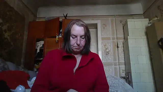 Snapshot of AnnaLive570 chatting on 10-21-25, 09:43 AnnaLive570 online show from 10-21-25, 09:43