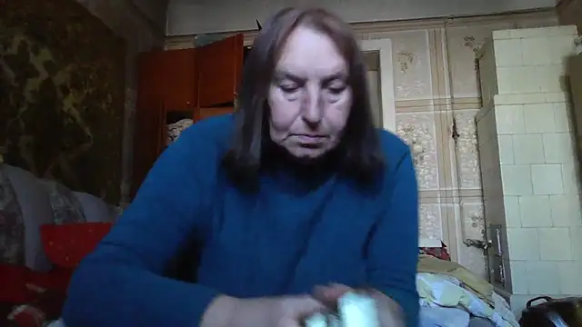 Snapshot of AnnaLive570 chatting on 10-23-25, 11:53 AnnaLive570 online show from 10-23-25, 11:53