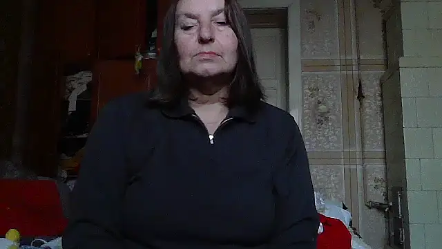 Snapshot of AnnaLive570 chatting on 10-30-25, 11:11 AnnaLive570 online show from 10-30-25, 11:11