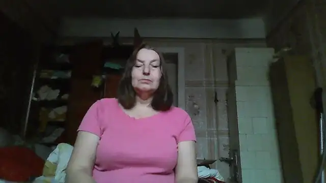 AnnaLive570 online show from 12-21-25, 09:05