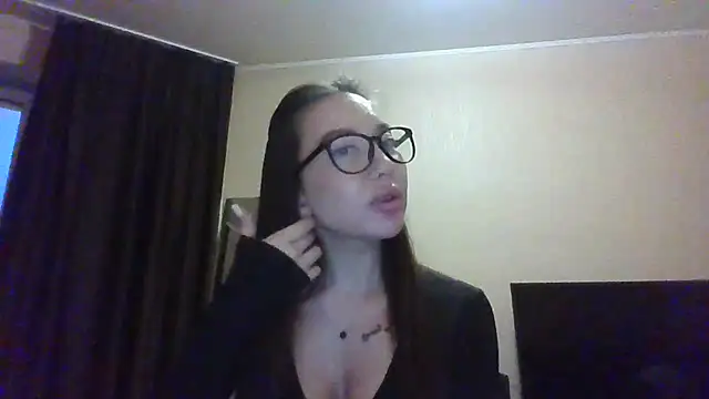 Snapshot of Vashniya chatting on 11-06-25, 02:07 Vashniya online show from 11-06-25, 02:07