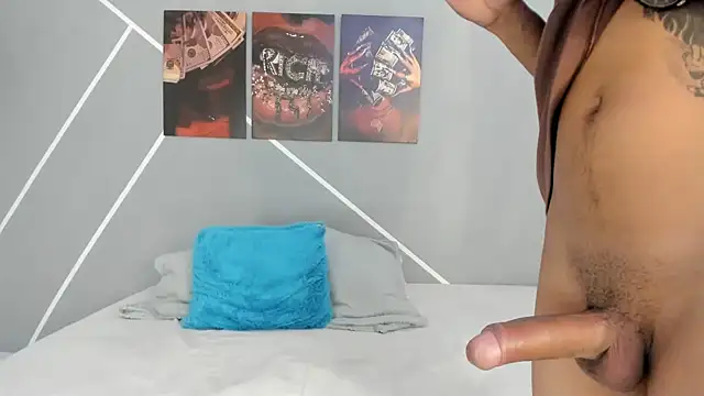 Snapshot of Sexy777Couple chatting on 03-30-26, 02:12 Sexy777Couple online show from 03-30-26, 02:12