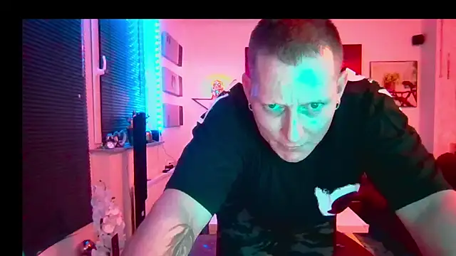 hellgirl1980 online show from 04-19-26, 11:40