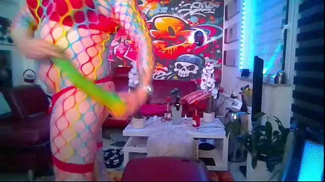 hellgirl1980 online show from 05-12-26, 02:41