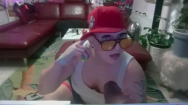 Snapshot of hellgirl1980 chatting on 07-22-26, 10:07 hellgirl1980 online show from 07-22-26, 10:07
