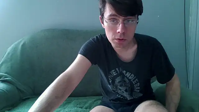 Snapshot of Eric_Basilio chatting on 09-22-25, 11:45 Eric Basilio online show from 09-22-25, 11:45