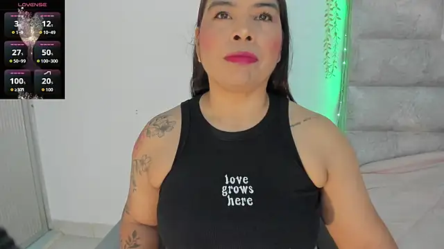 roselyn caprice online show from 06-12-26, 01:59