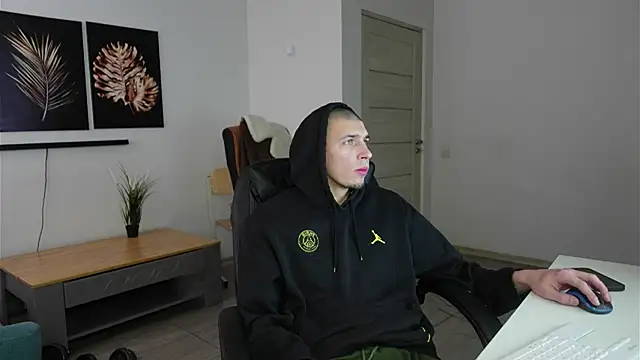 Snapshot of Ryan_Dozer chatting on 03-07-26, 07:27 Ryan Dozer online show from 03-07-26, 07:27