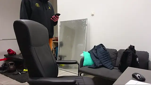 Snapshot of Ryan_Dozer chatting on 03-12-26, 07:36 Ryan Dozer online show from 03-12-26, 07:36