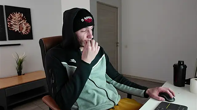 Snapshot of Ryan_Dozer chatting on 03-21-26, 07:13 Ryan Dozer online show from 03-21-26, 07:13