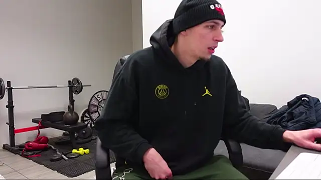 Snapshot of Ryan_Dozer chatting on 03-25-26, 07:47 Ryan Dozer online show from 03-25-26, 07:47