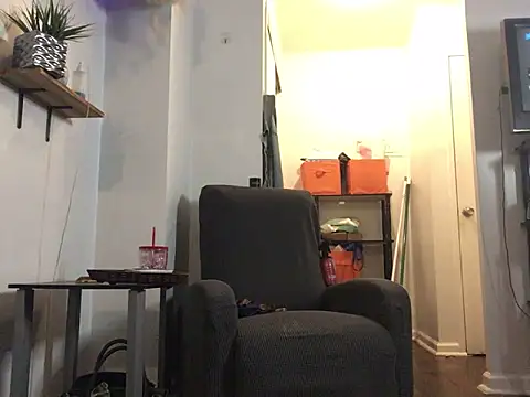 Snapshot of littyleesh1 chatting on 09-14-25, 04:00 littyleesh1 online show from 09-14-25, 04:00