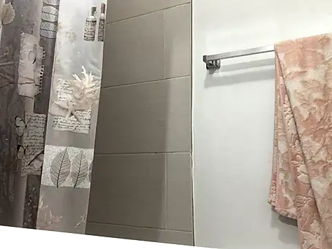 Snapshot of littyleesh1 chatting on 09-25-25, 03:10 littyleesh1 online show from 09-25-25, 03:10