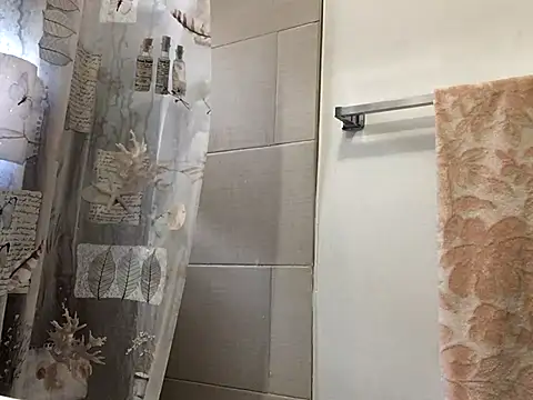 Snapshot of littyleesh1 chatting on 10-03-25, 02:47 littyleesh1 online show from 10-03-25, 02:47