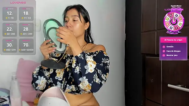 charlottekiss99 online show from 05-26-26, 02:02