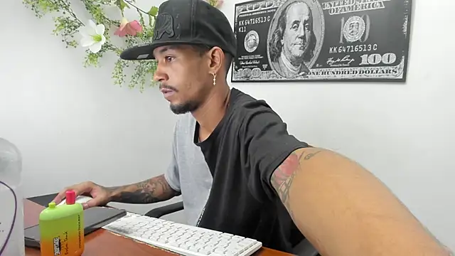 Snapshot of carl_jhonson821 chatting on 11-01-25, 01:07 carl jhonson821 online show from 11-01-25, 01:07